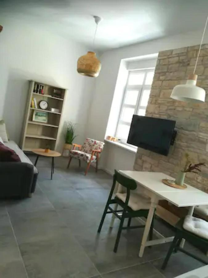 Lovely Apartment In The City Center Pula Exterior foto